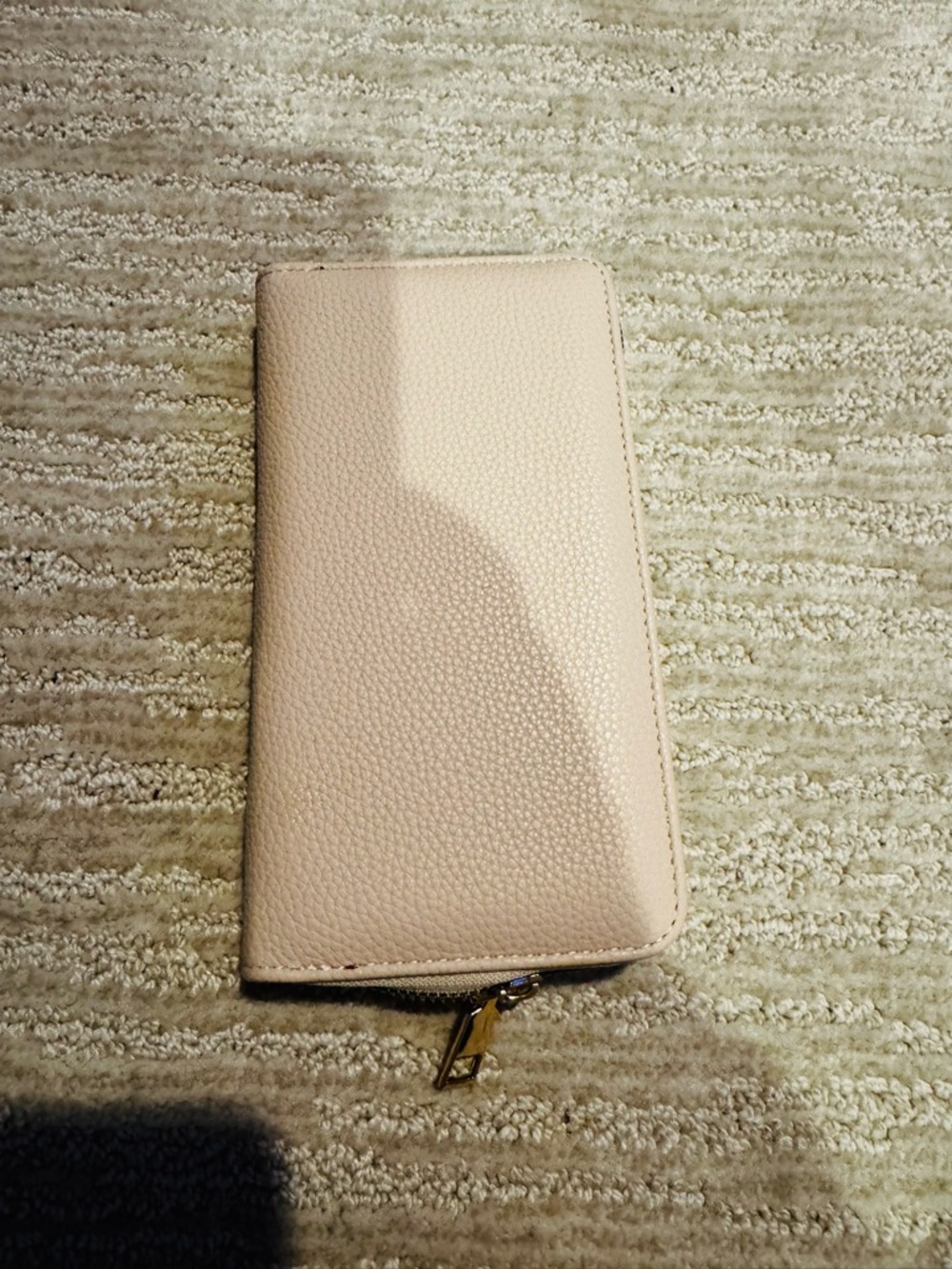 Women’s Zip-Around Soft Pebbled Wallet - cream.  Brand new